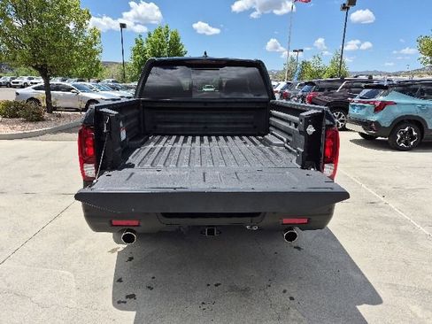 Certified 2024 Honda Ridgeline Black Edition image 9