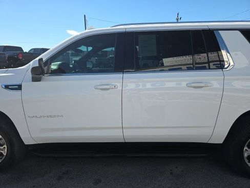 Used 2023 GMC Yukon XL SLE w/ Max Trailering Package AWD/4WD image 5