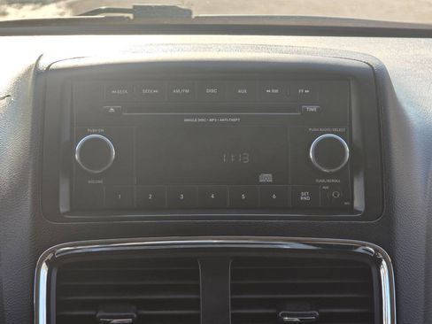 Used 2015 Dodge Grand Caravan SXT image 14