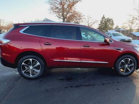 Used 2022 Buick Enclave Essence w/ Experience Buick Package image 9