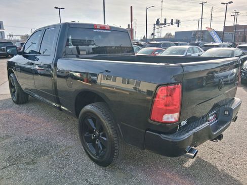 Used 2017 RAM 1500 Express w/ Black Ram 1500 Express Group image 5