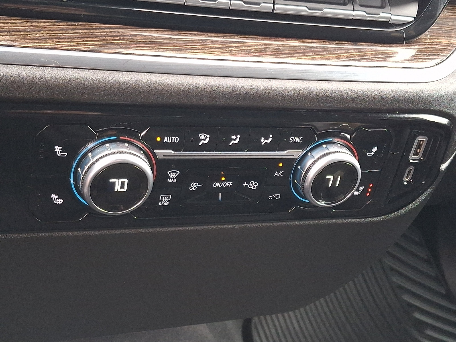 Used 2023 GMC Sierra 1500 Elevation AWD/4WD image 15
