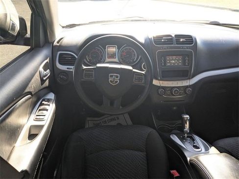 Used 2020 Dodge Journey SE image 34
