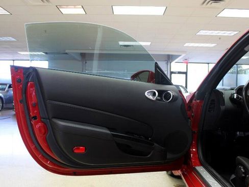 Used 2006 Nissan 350Z Base w/ (N93) Cargo Convenience Pkg image 28