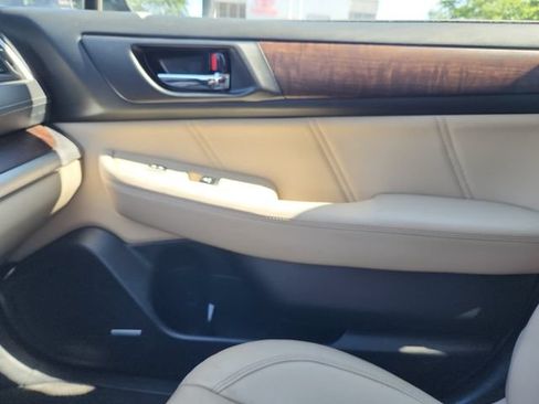 Used 2019 Subaru Outback 2.5i Limited AWD/4WD image 16