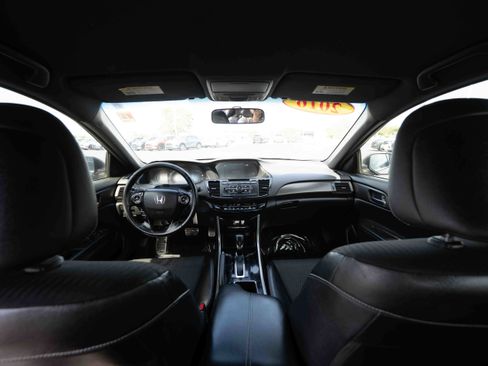 Used 2016 Honda Accord Sport image 19