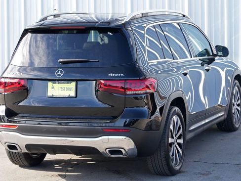 Used 2020 Mercedes-Benz GLB 250 GLB 250 w/ Premium Package image 52