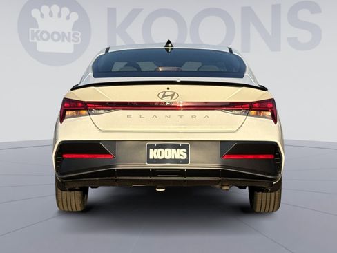 New 2026 Hyundai Elantra SEL Sport Premium FWD image 5