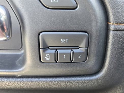 Used 2020 GMC Sierra 1500 AT4 w/ AT4 Premium Package image 23