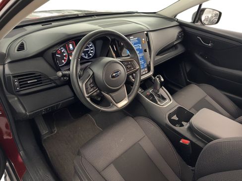 Used 2022 Subaru Outback Premium image 4