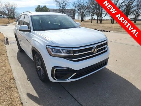 Used 2021 Volkswagen Atlas SE w/ Panoramic Sunroof Package image 1