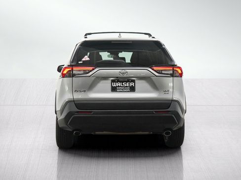 Used 2021 Toyota RAV4 XLE w/ Convenience Package AWD/4WD image 4