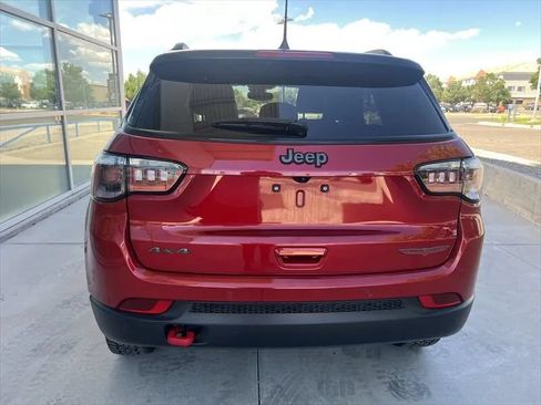 Used 2025 Jeep Compass Trailhawk AWD/4WD image 6