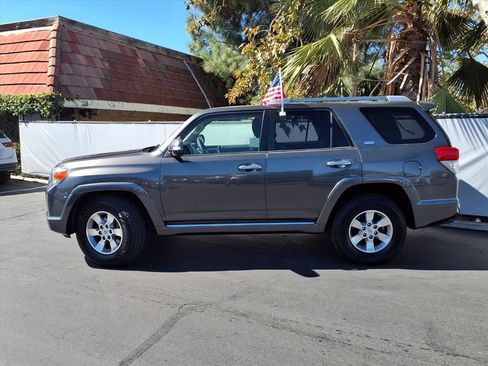 Used 2010 Toyota 4Runner Limited image 3