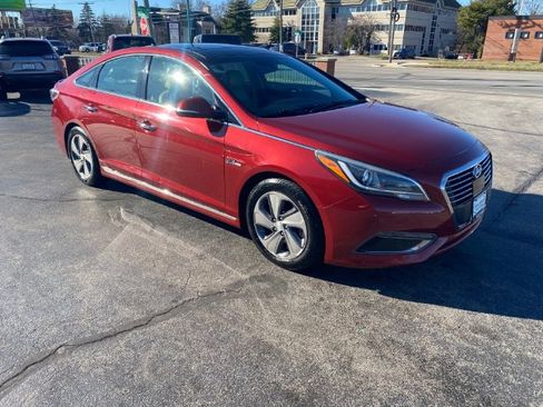 Used 2017 Hyundai Sonata Limited w/ Ultimate Package 02 image 2