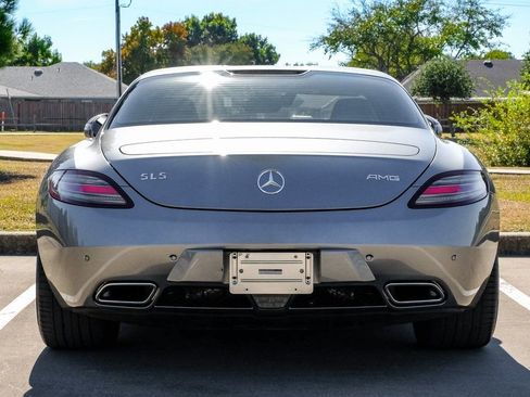 Used 2011 Mercedes-Benz SLS AMG Coupe image 15