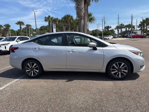 Used 2024 Nissan Versa SV FWD image 9