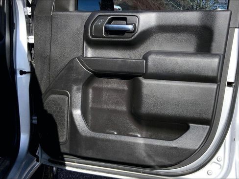 Used 2019 Chevrolet Silverado 1500 Custom w/ Custom Value Package image 24