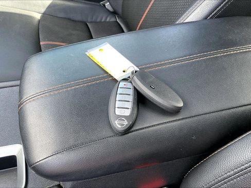 Certified 2022 Nissan Altima 2.5 SR w/ Midnight Edition Package image 12