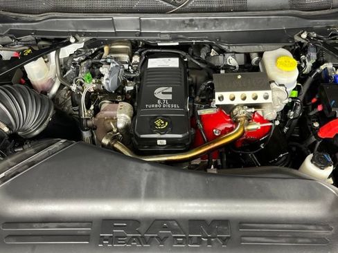 Used 2022 RAM 2500 Laramie AWD/4WD image 9
