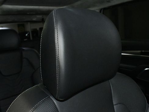 Used 2022 Kia Telluride SX w/ SX Prestige Package image 10