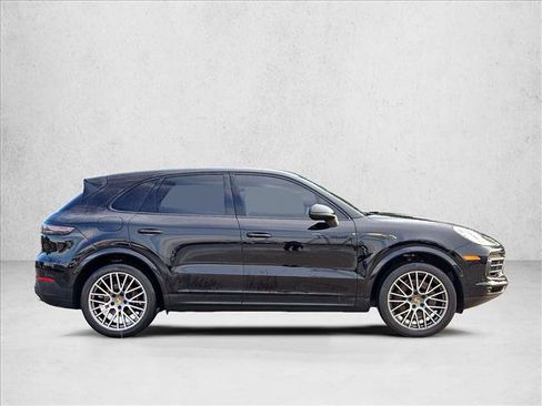 Used 2021 Porsche Cayenne AWD/4WD image 4