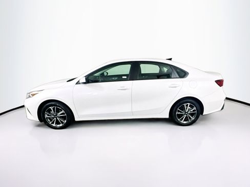 Used 2024 Kia Forte LXS image 4