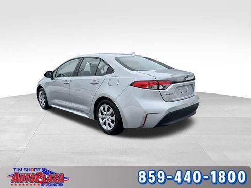 Used 2024 Toyota Corolla LE image 2