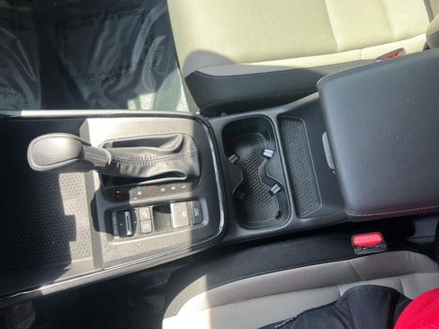 Used 2024 Honda CR-V EX image 25