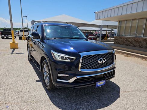 Used 2018 INFINITI QX80 2WD w/ Driver Assistance Package image 2