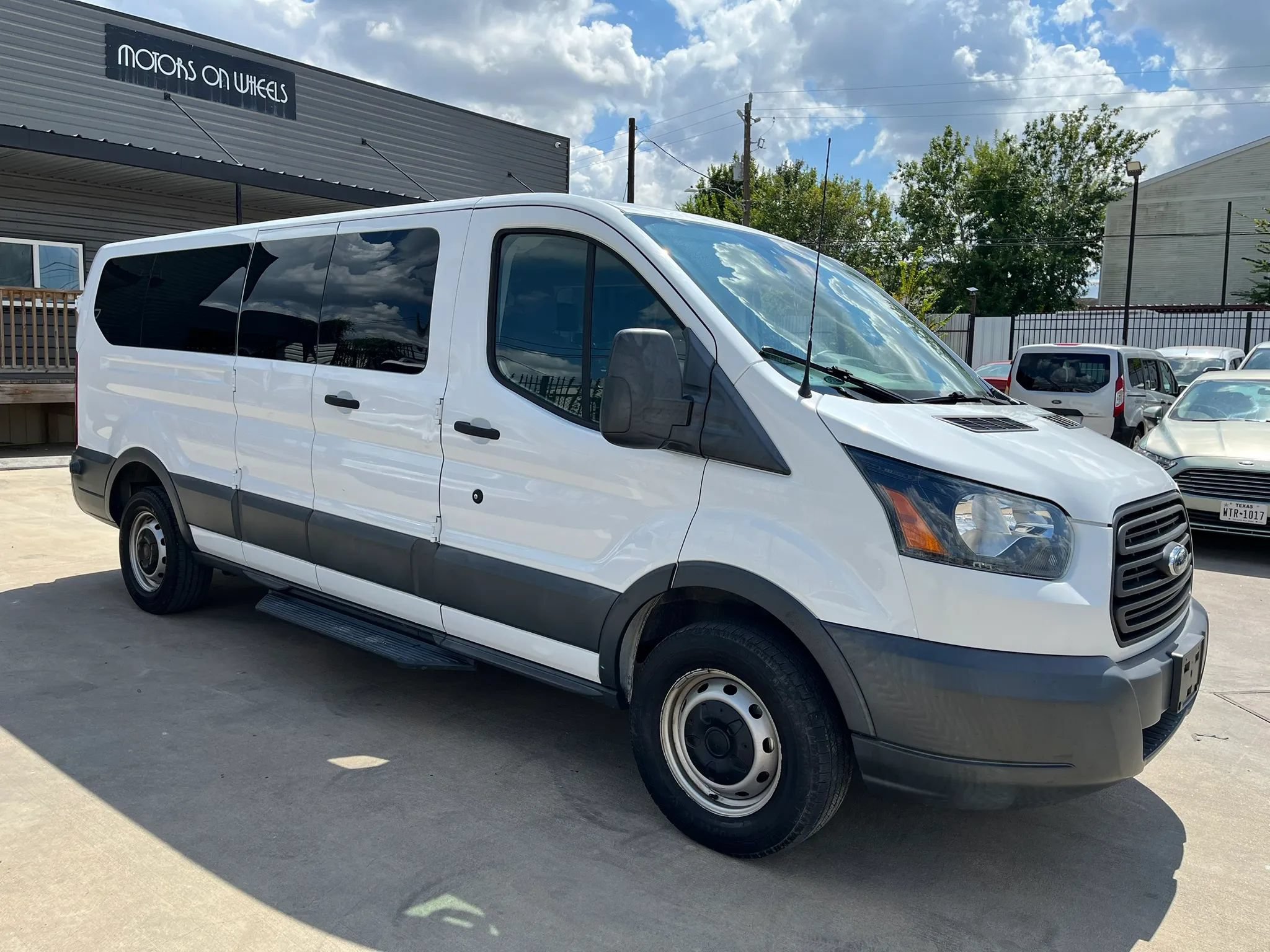 Used 2018 Ford Transit 350 XL RWD image 10