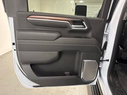 New 2026 GMC Sierra 2500 Denali w/ Denali Reserve Package image 8