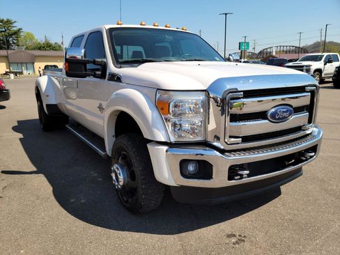 Used 2015 Ford F350 Lariat w/ Lariat Ultimate Package AWD/4WD image 3