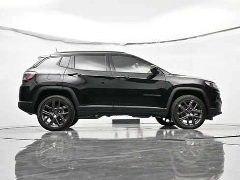 New 2026 Jeep Compass Latitude image 39
