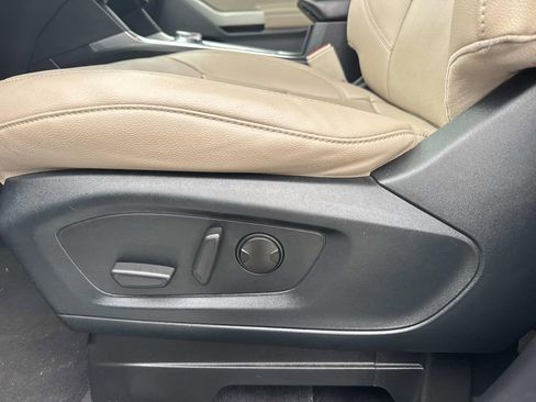 Used 2022 Ford Explorer Limited w/ Equipment Group 301A image 18