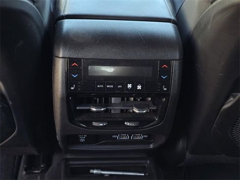 Used 2022 Jeep Grand Cherokee L Overland w/ Luxury Tech Group IV image 31