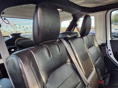 Used 2021 Jeep Wrangler Sahara w/ Cold Weather Group image 21