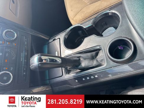 Used 2017 Ford Explorer FWD image 18