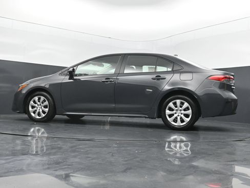 Used 2026 Toyota Corolla LE FWD image 37