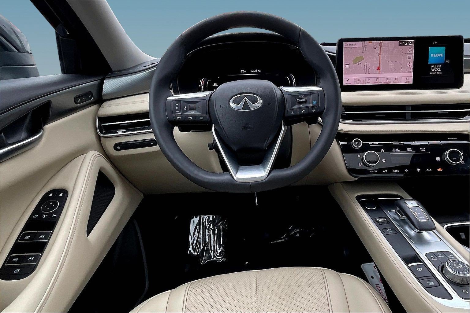 Certified 2023 INFINITI QX60 Luxe w/ Cargo Package AWD/4WD image 8