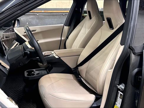 Certified 2024 BMW iX xDrive50 w/ Premium Package AWD/4WD image 27