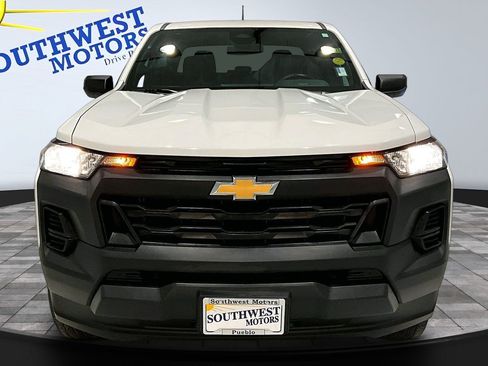 Used 2023 Chevrolet Colorado W/T image 2