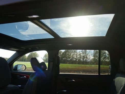 New 2026 Chevrolet Traverse Z71 w/ Enhanced Driving Package image 16