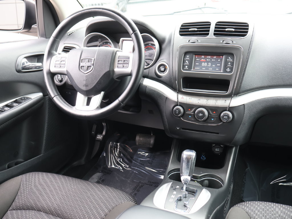 Used 2019 Dodge Journey SE w/ Premium Group FWD image 14