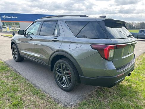 New 2026 Ford Explorer ST-Line w/ ST-Line Street Pack AWD/4WD image 3
