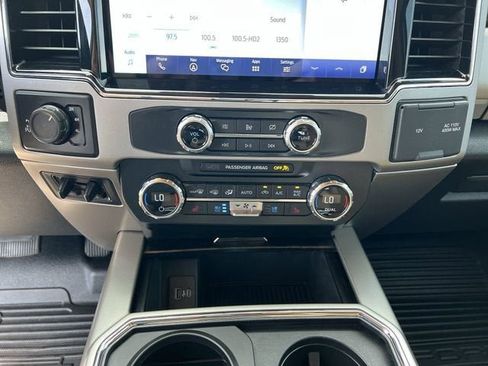 Used 2022 Ford F350 Lariat w/ Chrome Package AWD/4WD image 18