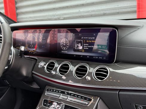 Used 2019 Mercedes-Benz E 63 AMG S image 27