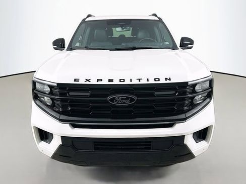 New 2026 Ford Expedition Platinum AWD/4WD image 2