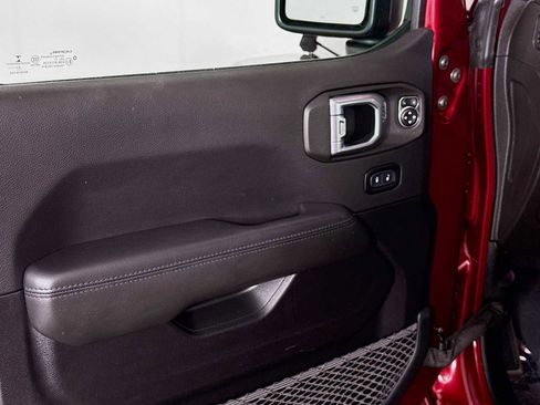 Used 2021 Jeep Wrangler Unlimited Sahara image 20