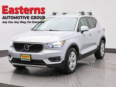 Used 2021 Volvo XC40 T4 Momentum
